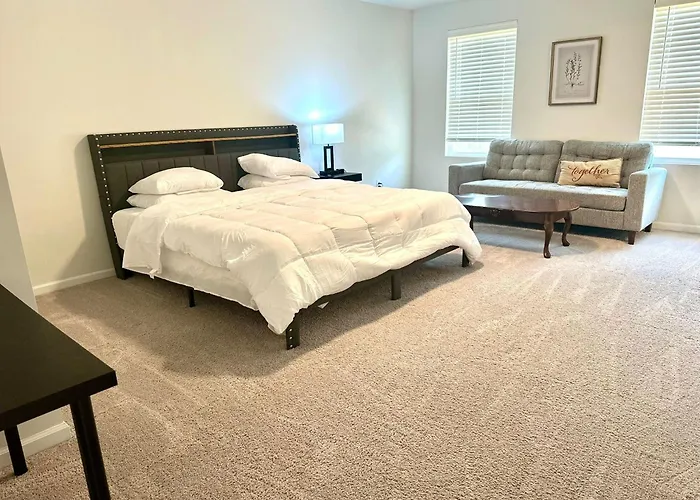 Beautiful Spacious Family-friendly Guest house Winston-Salem
