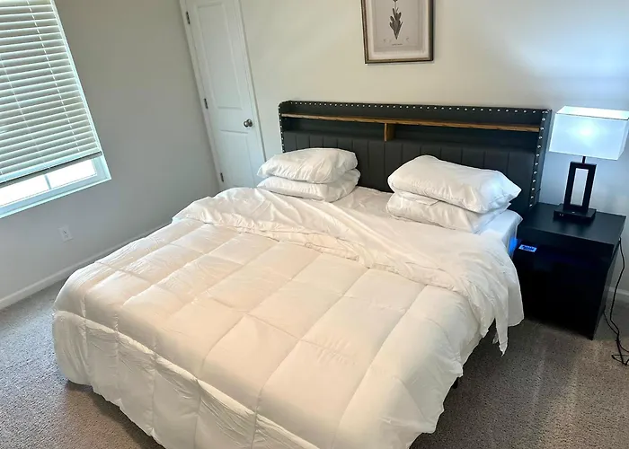 Beautiful Spacious Family-friendly *