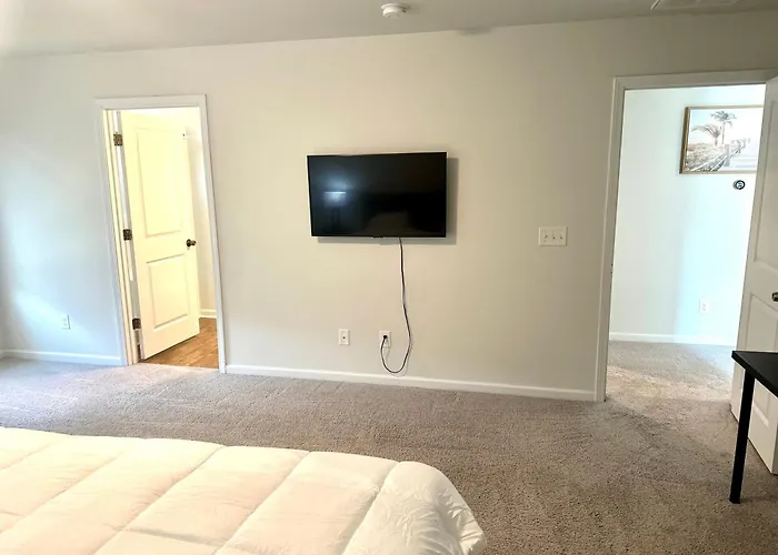 Beautiful Spacious Family-friendly Guest house *